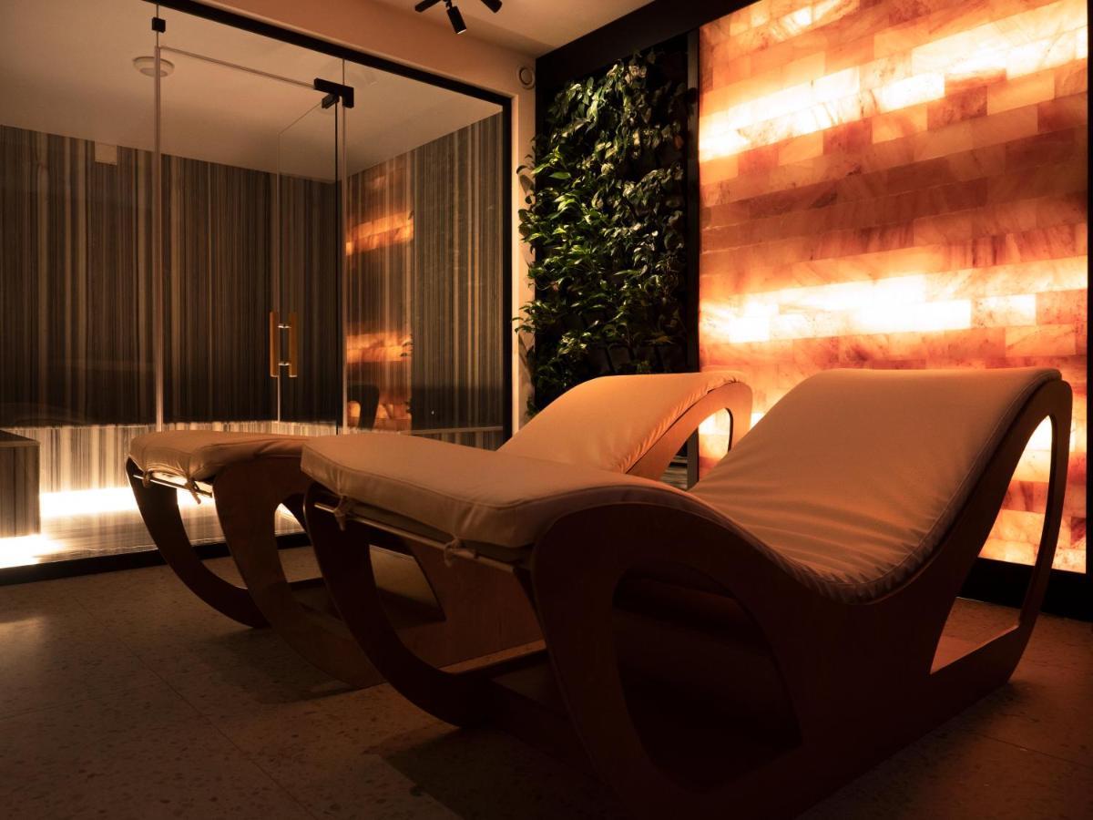 Moncafe Boutique Hotel & Spa Tirana Kültér fotó