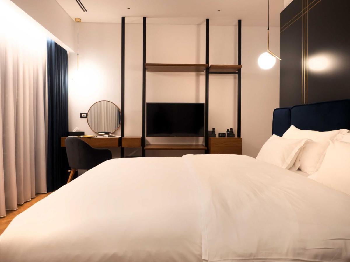 Moncafe Boutique Hotel & Spa Tirana Kültér fotó