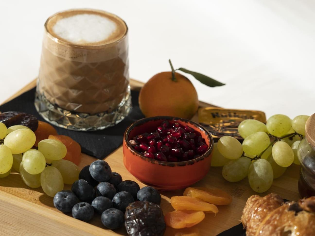 Moncafe Boutique Hotel & Spa Tirana Kültér fotó