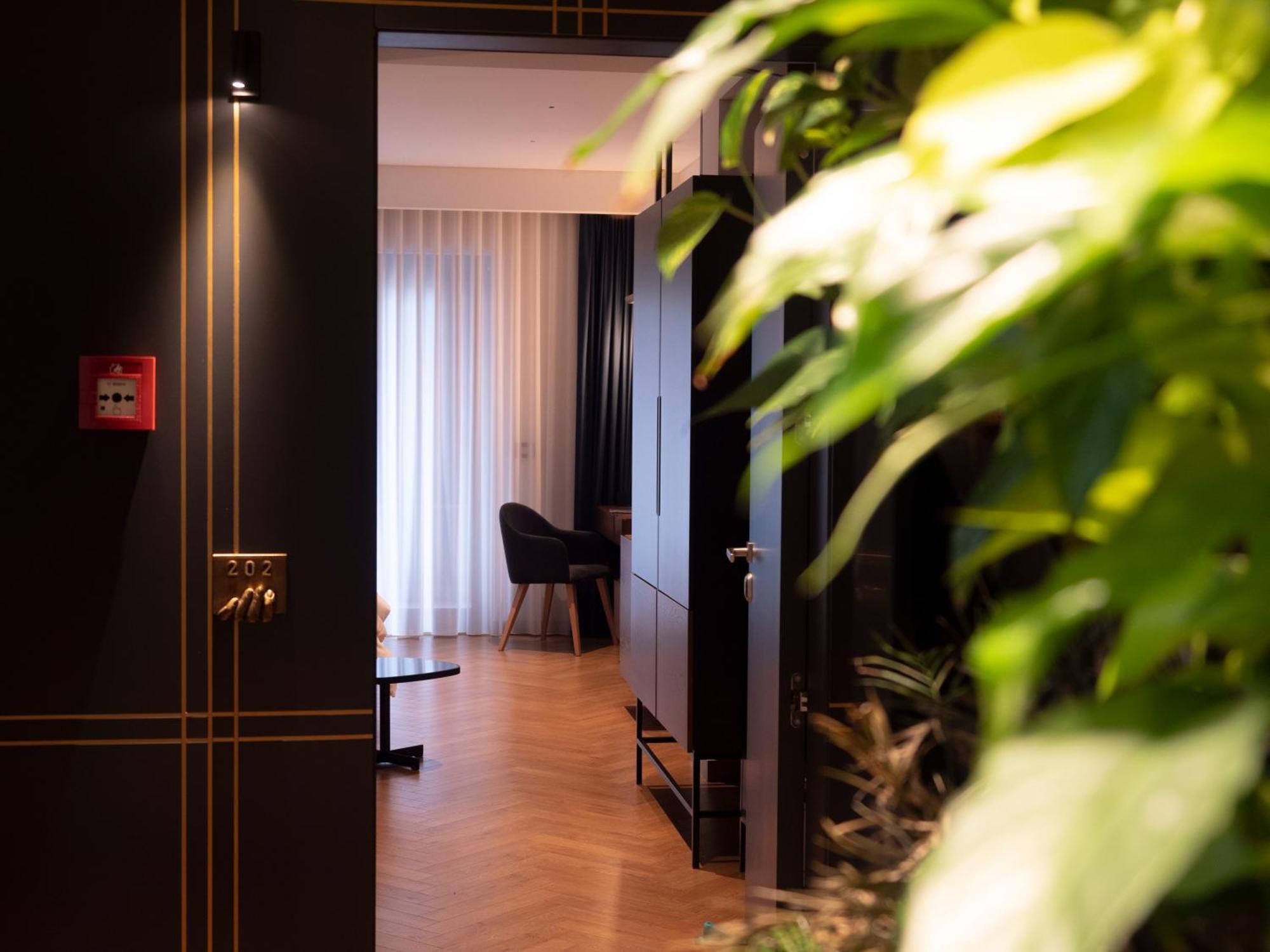 Moncafe Boutique Hotel & Spa Tirana Kültér fotó