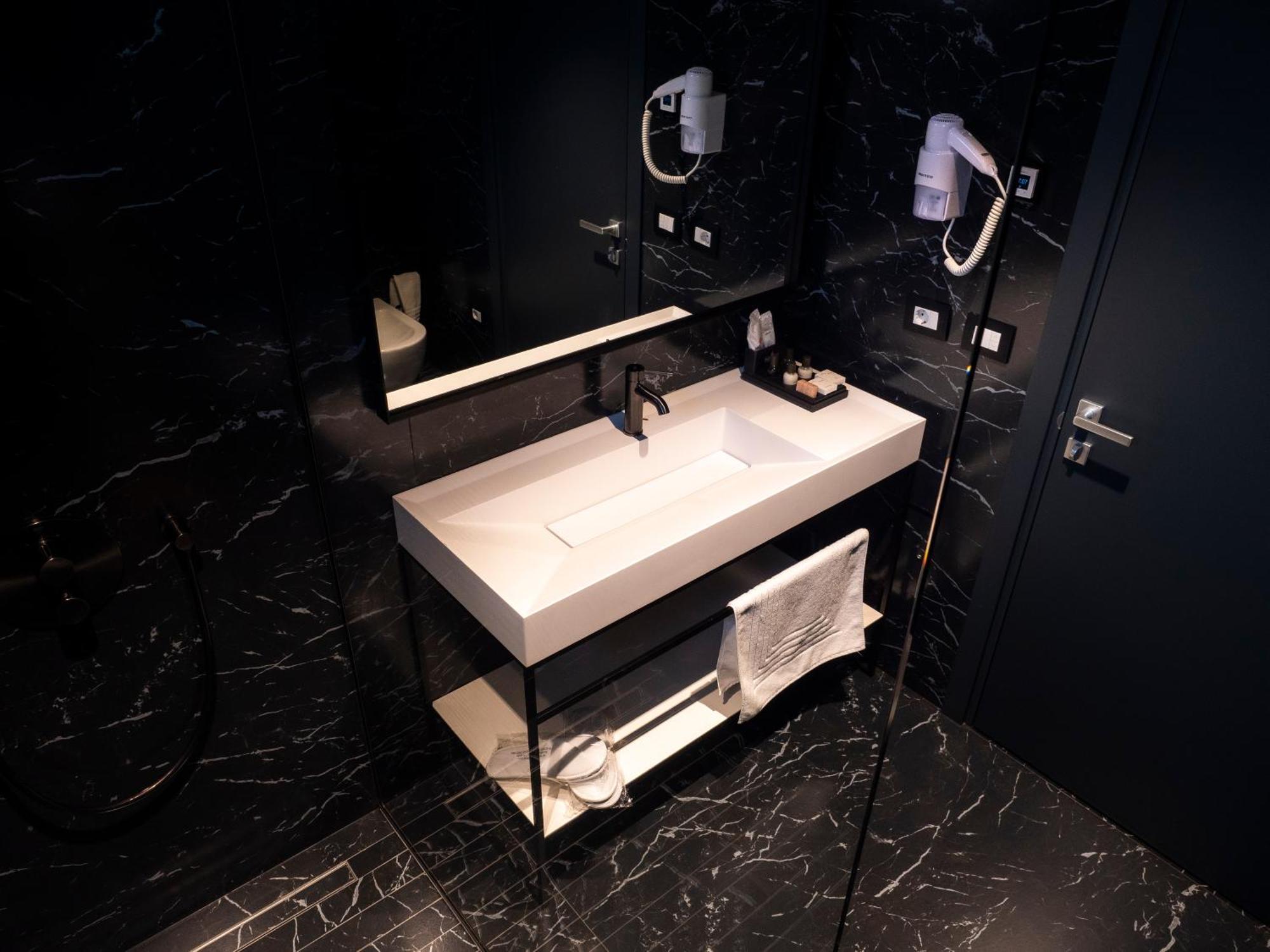 Moncafe Boutique Hotel & Spa Tirana Kültér fotó